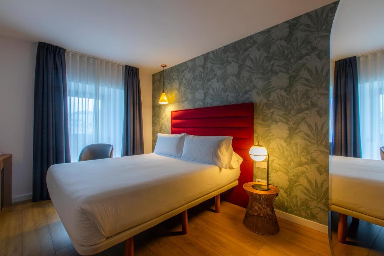 Hotel Javier Montero Рибадео Екстериор снимка